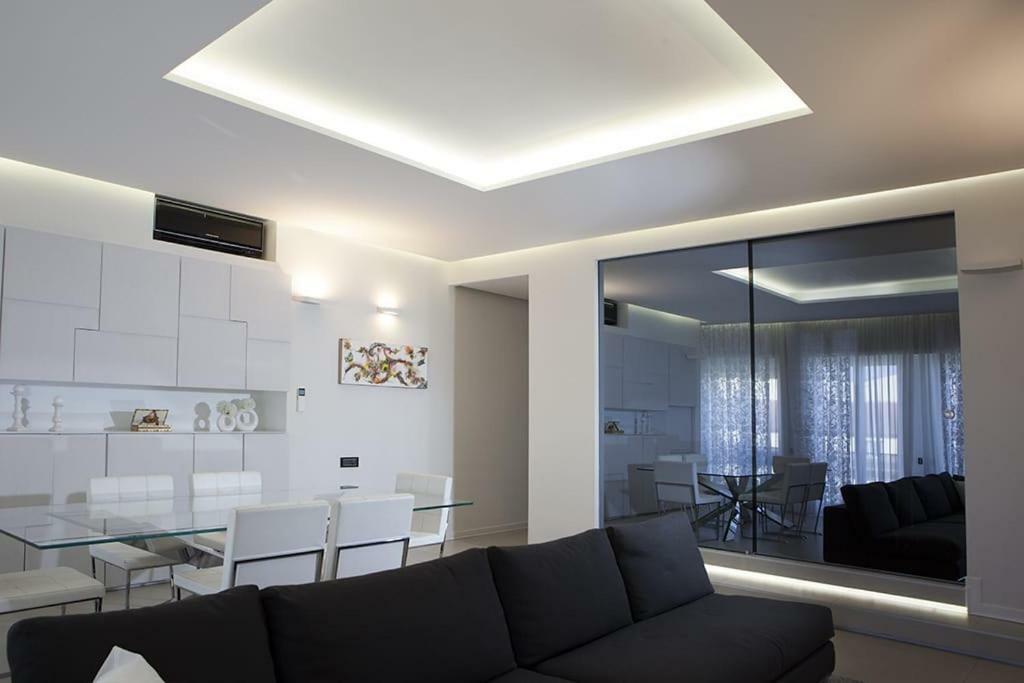 Crystal Skyline Neapolis 아파트 외부 사진